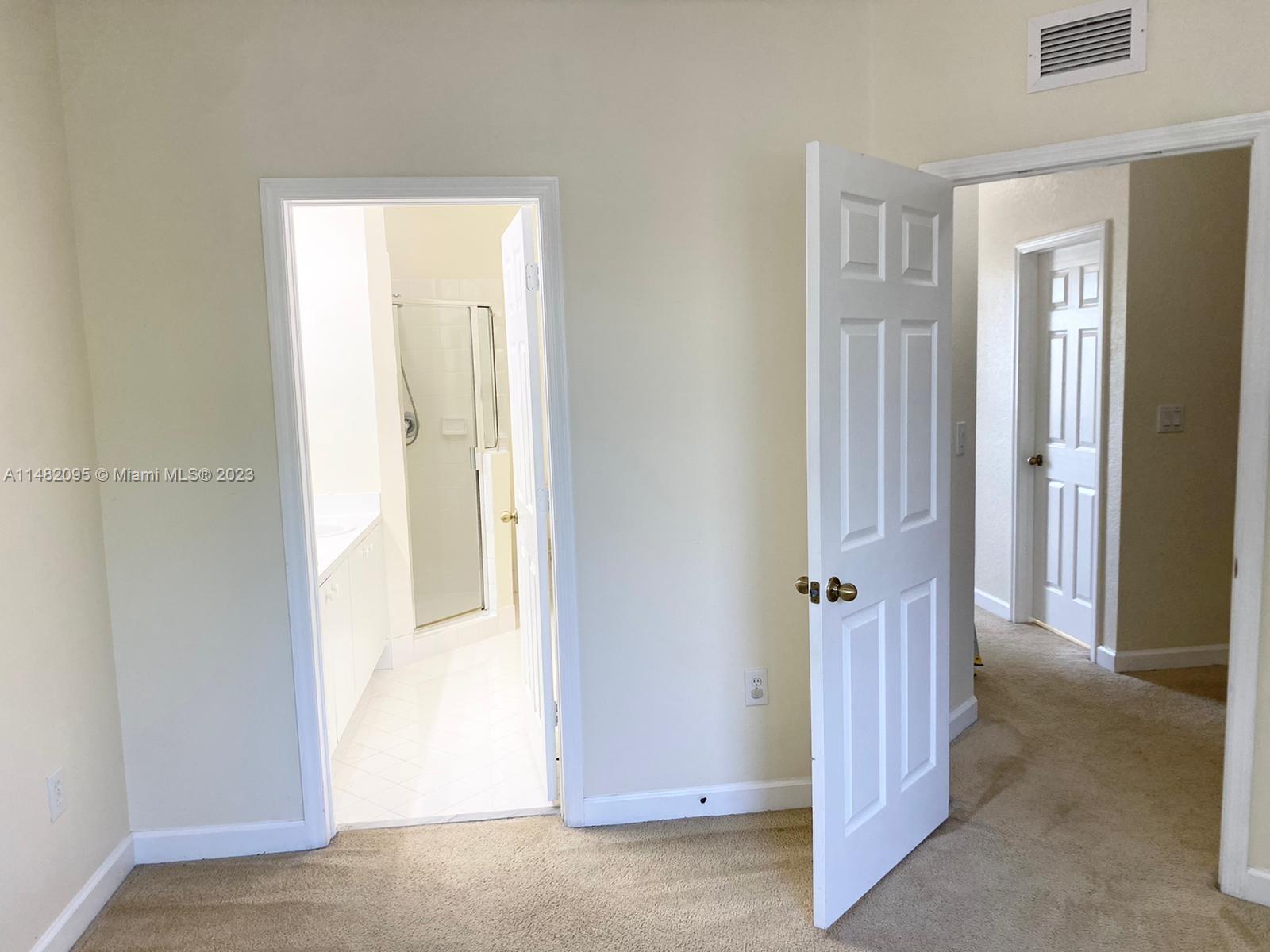 FLORIDIAN ISLES - Residential