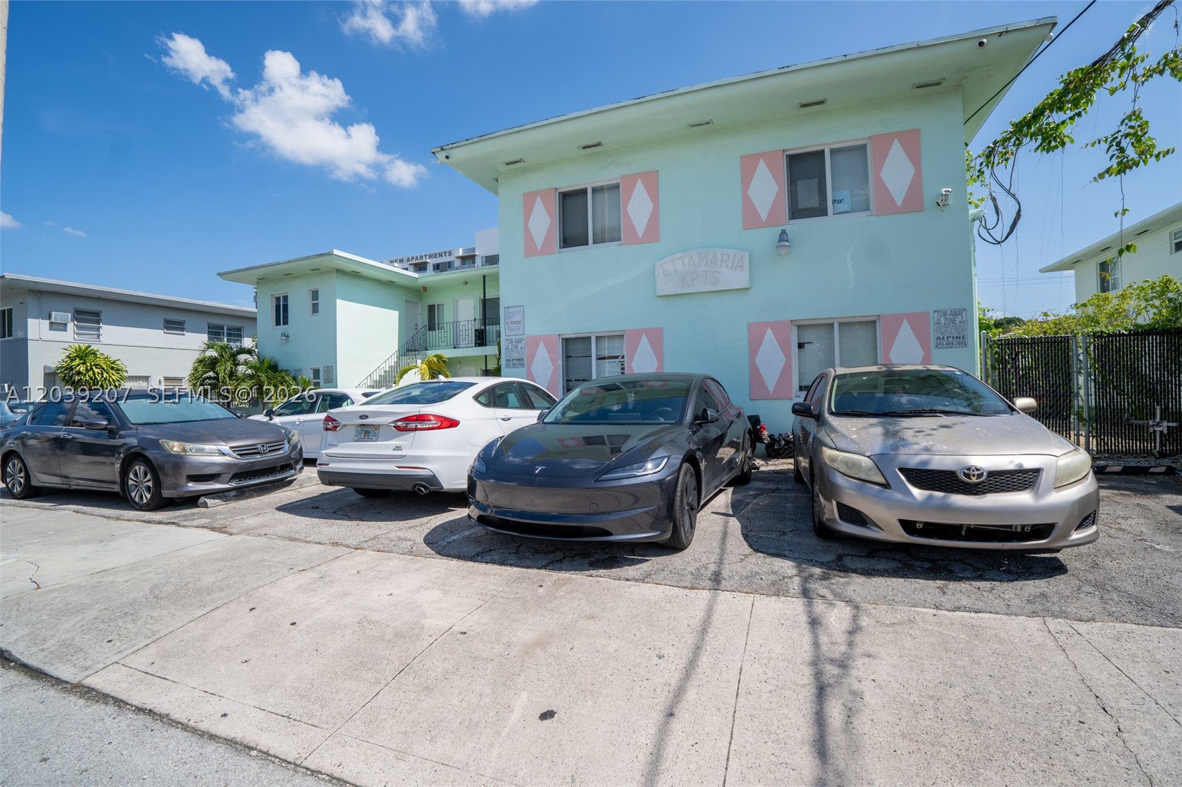 SHERRY PARK - Residential Lease