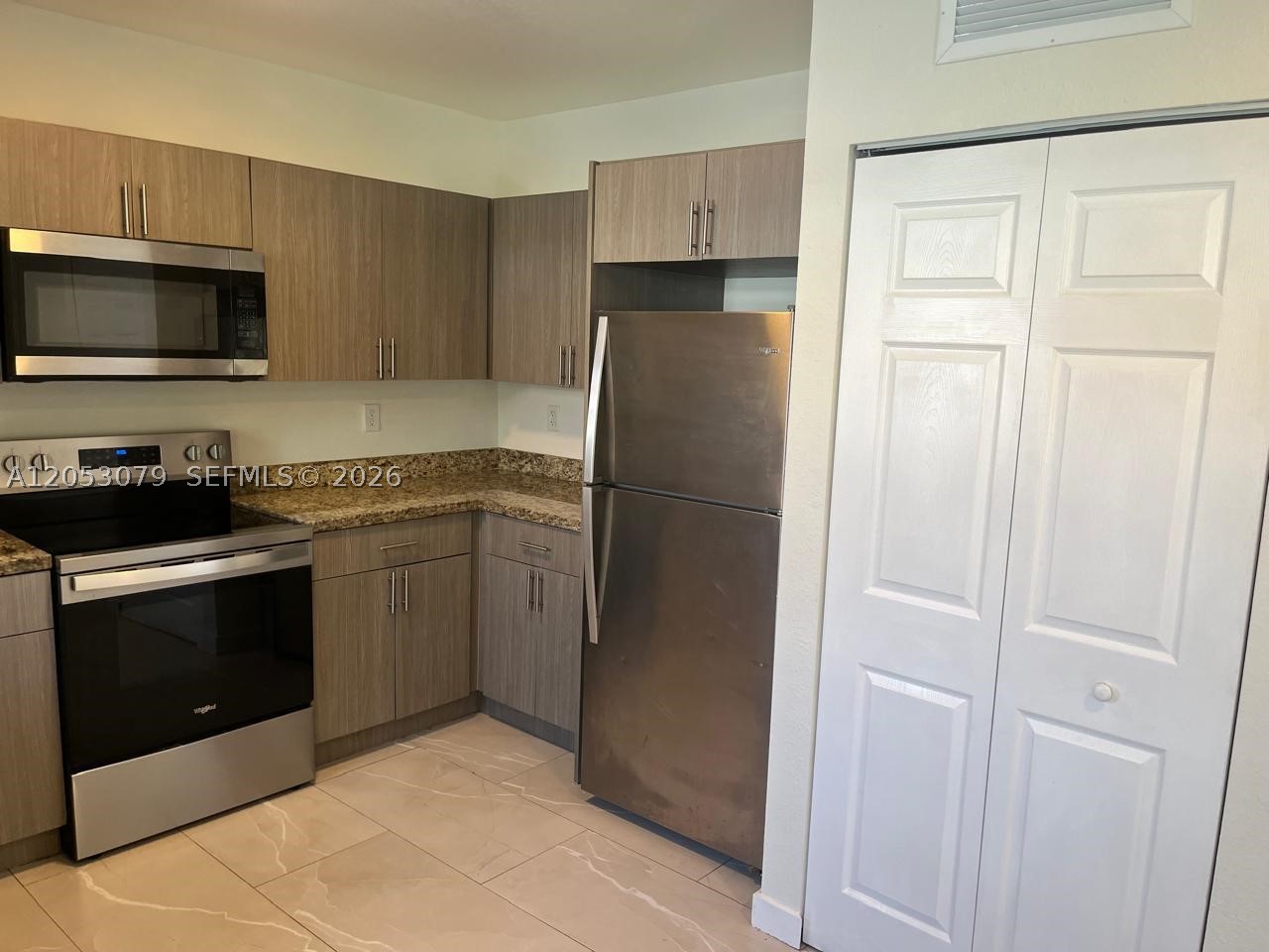 DIXIE HGTS GARDENS - Residential Lease