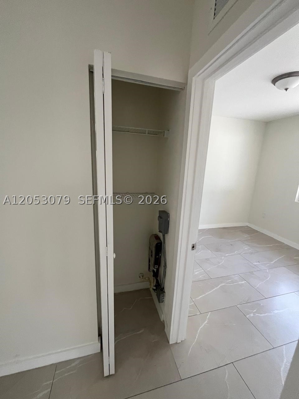 DIXIE HGTS GARDENS - Residential Lease