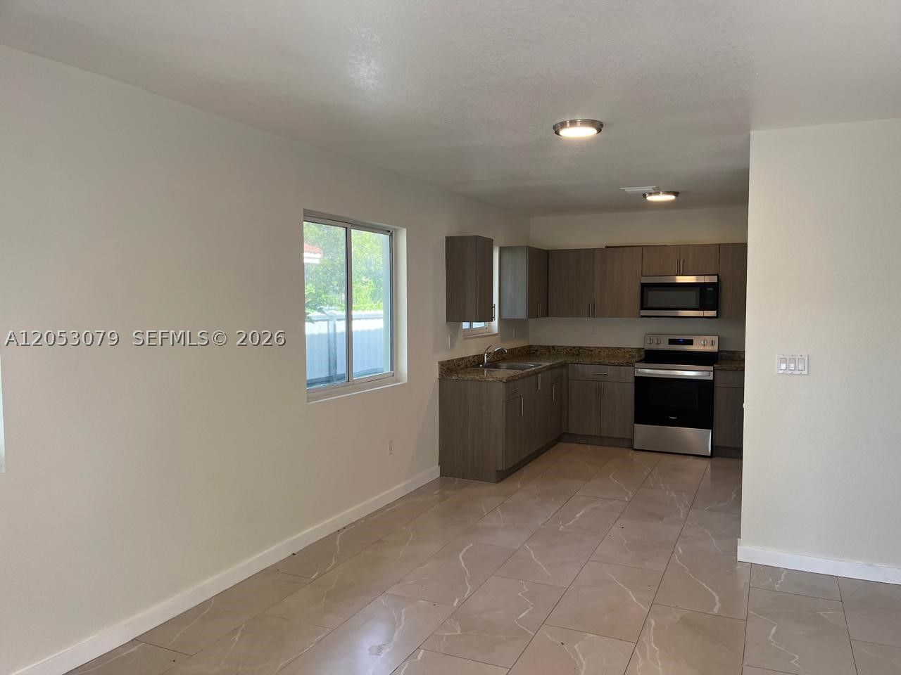 DIXIE HGTS GARDENS - Residential Lease