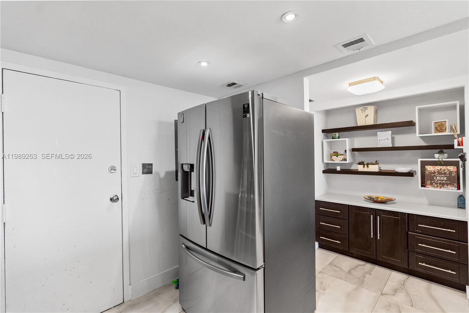 GOLDEN HORN CONDO - Residential