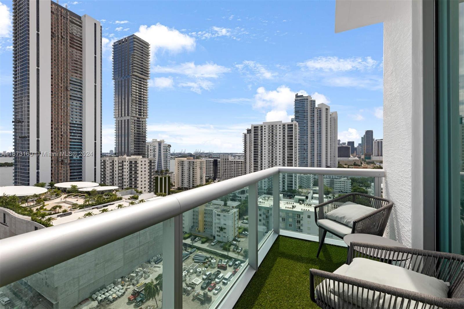 GALLERY ART CONDO - Residential Lease