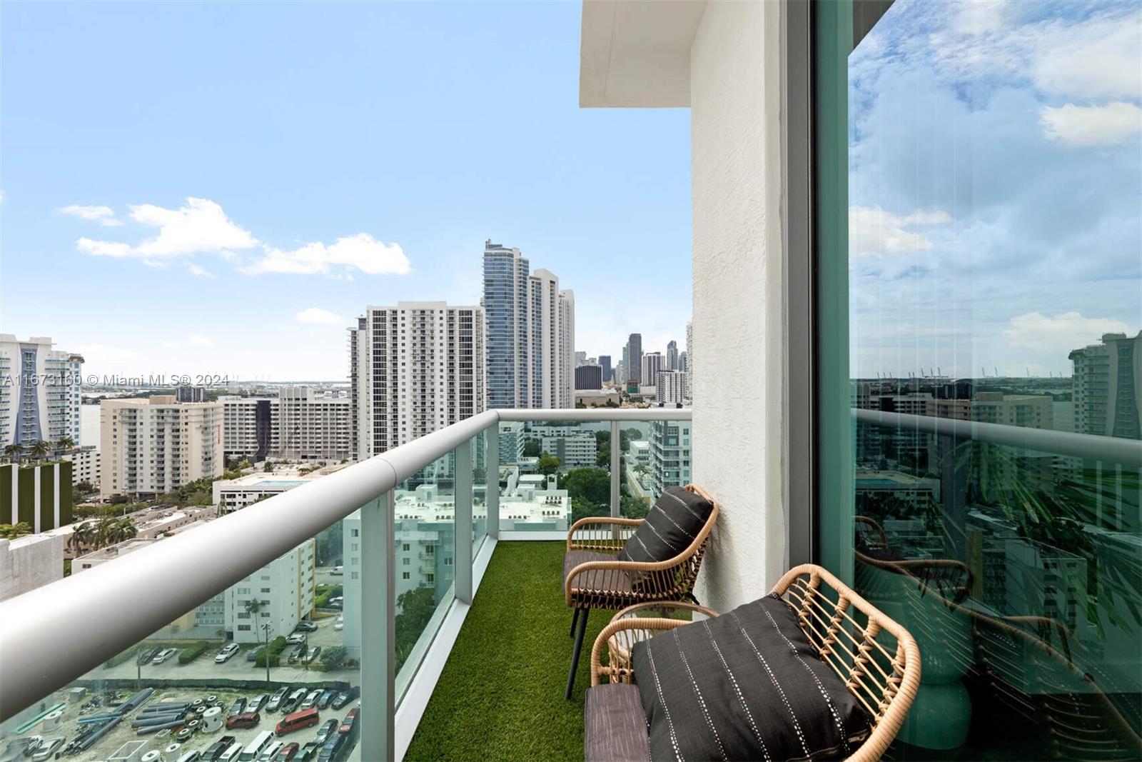 GALLERY ART CONDO - Residential Lease