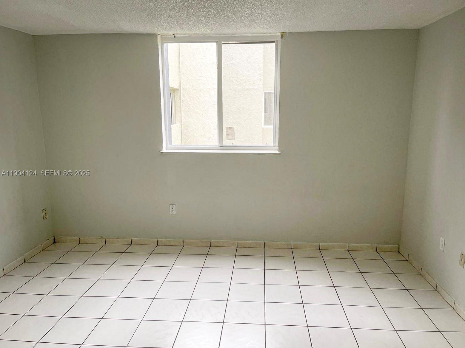 SAMARI LAKE EAST CONDO - Residential Lease
