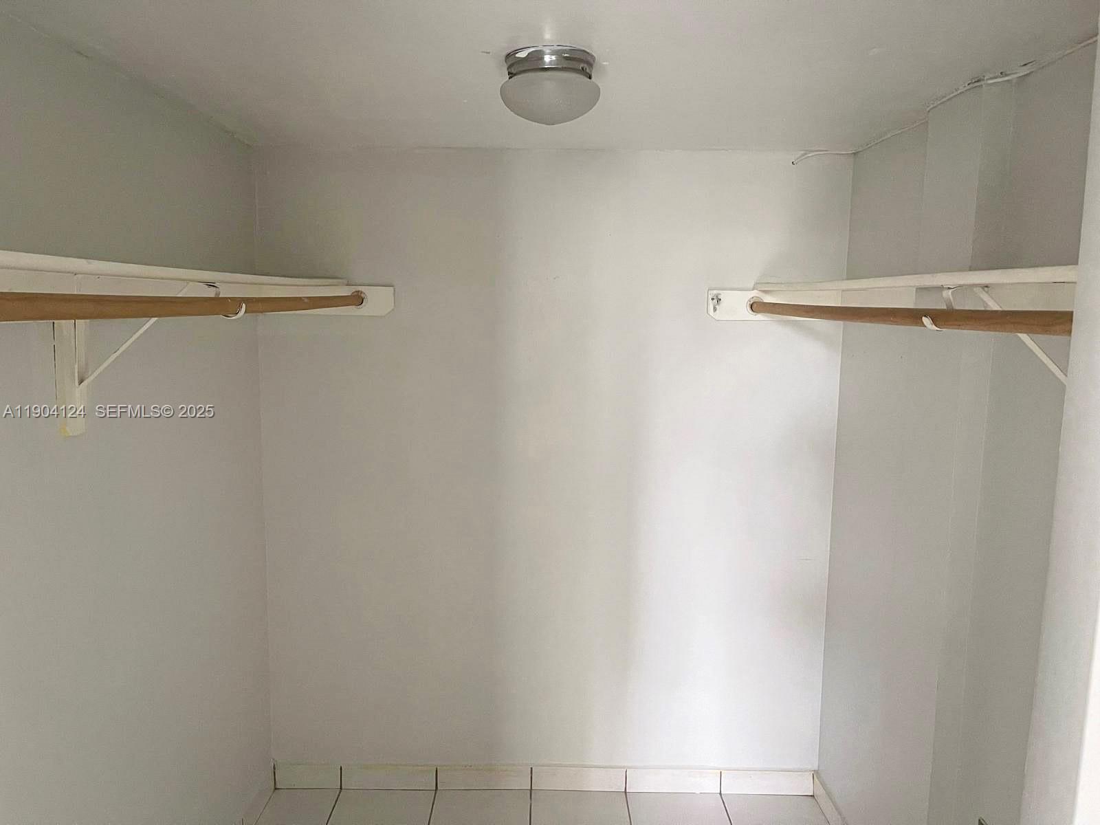 SAMARI LAKE EAST CONDO - Residential Lease