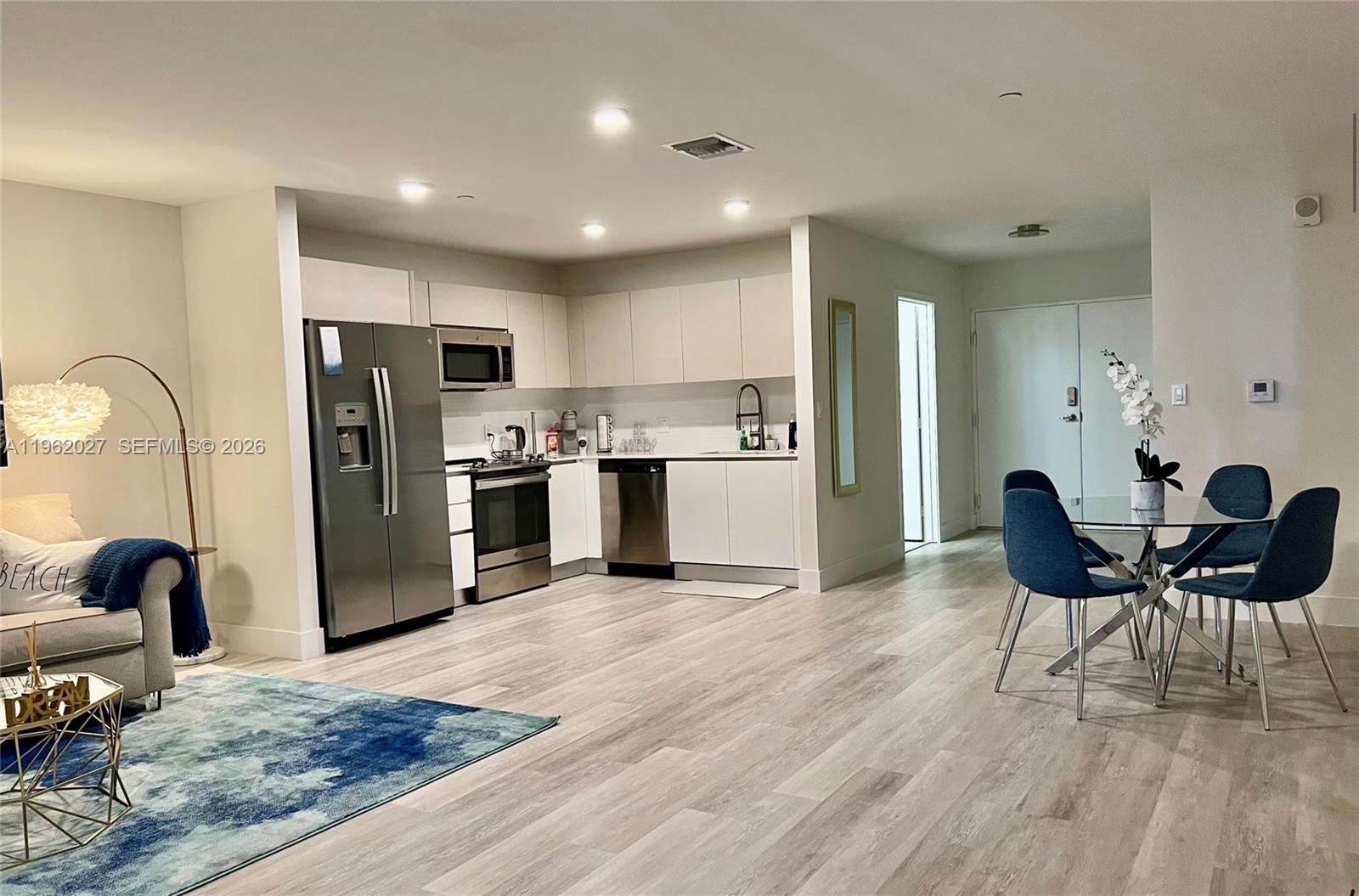 RIVERWOOD - Residential