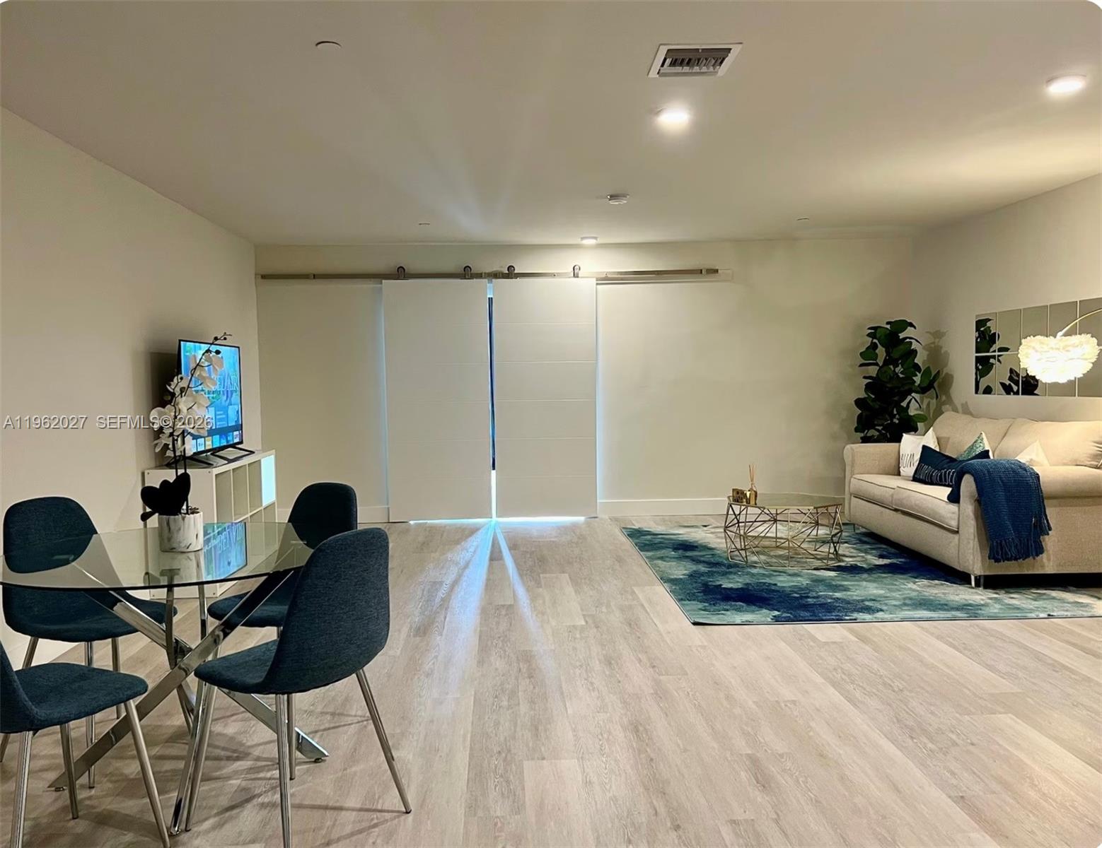 RIVERWOOD - Residential