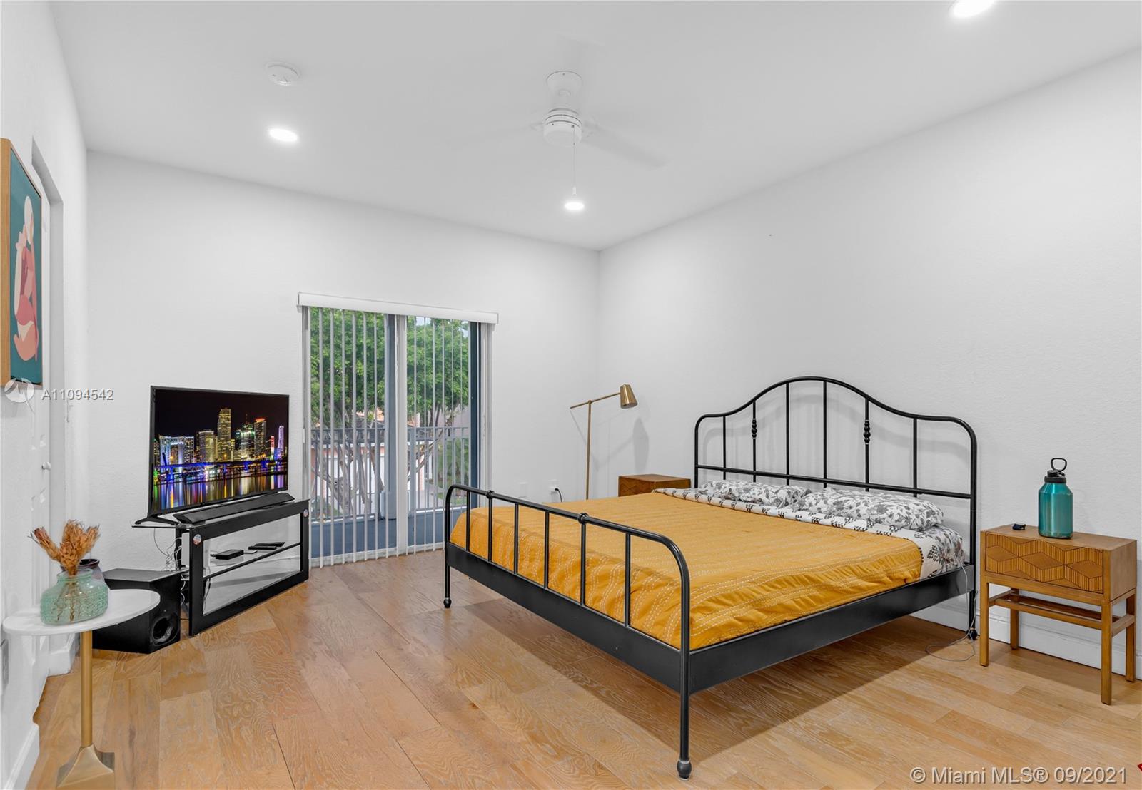 EMILIOS PLACE AT OASIS - Residential