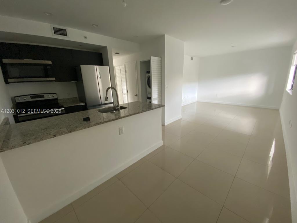 Los MolinosNew Development - Residential Lease