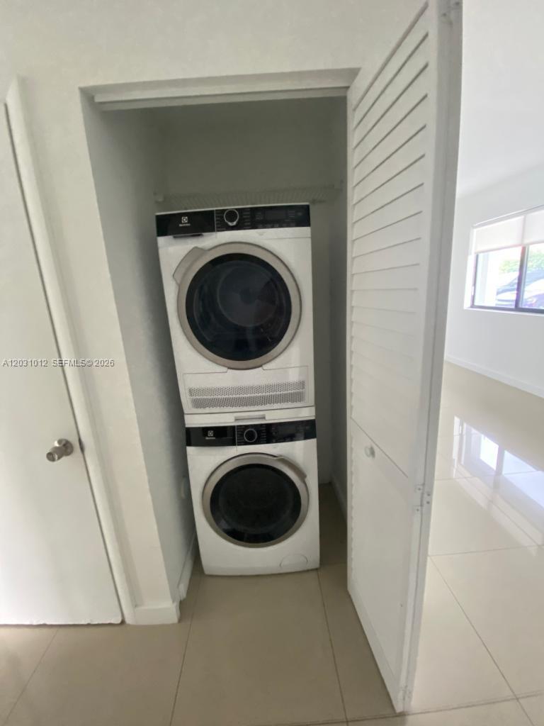 Los MolinosNew Development - Residential Lease