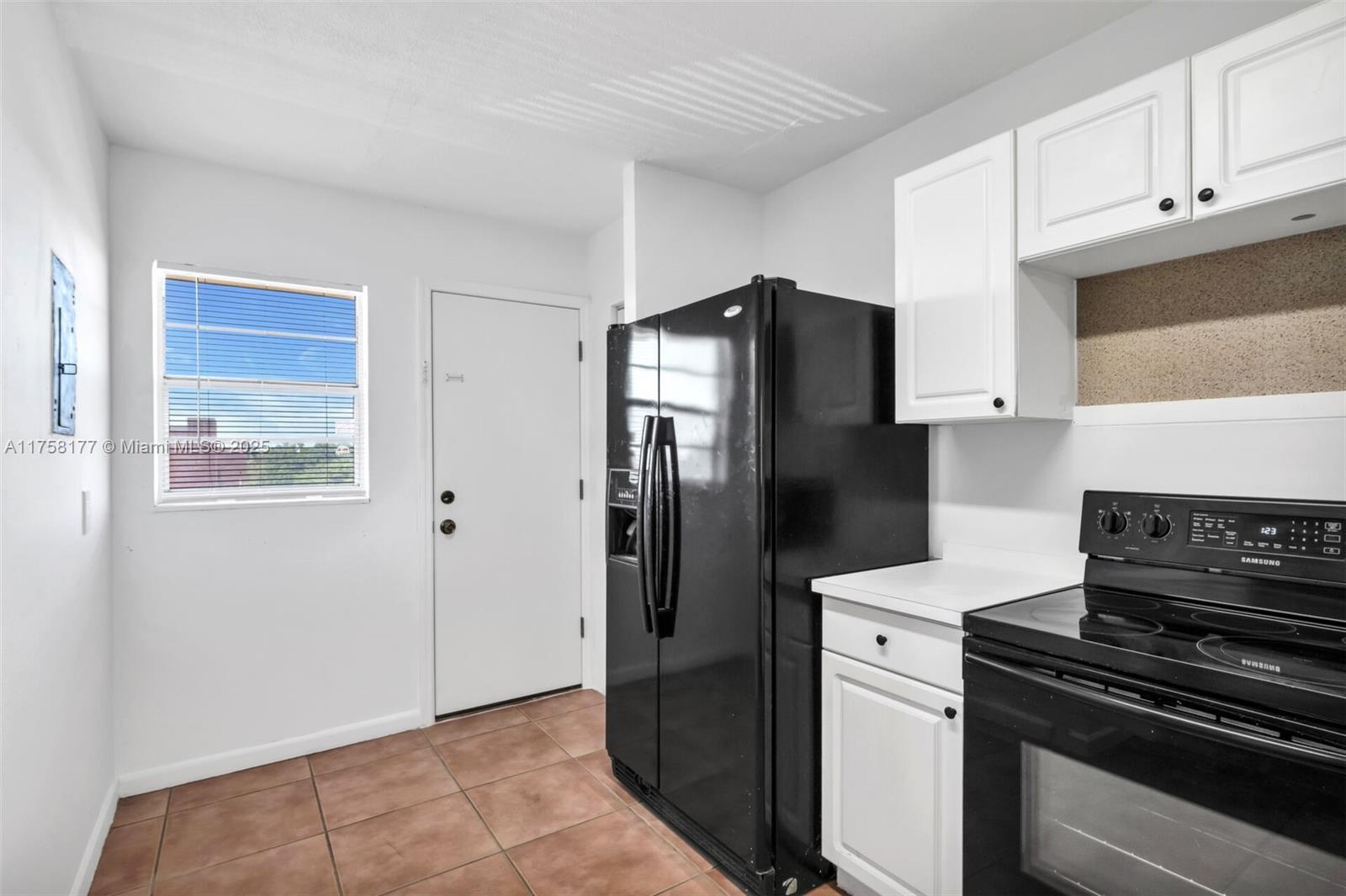JADE WINDS GROUP - - Residential