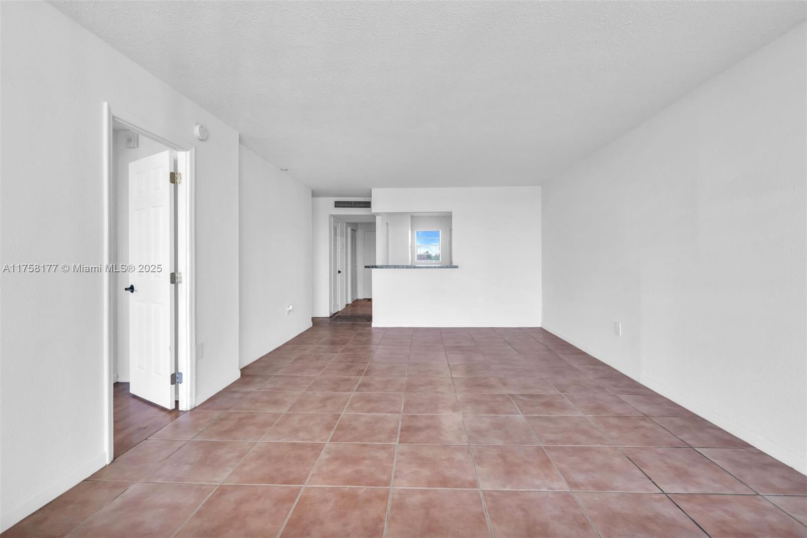 JADE WINDS GROUP - - Residential