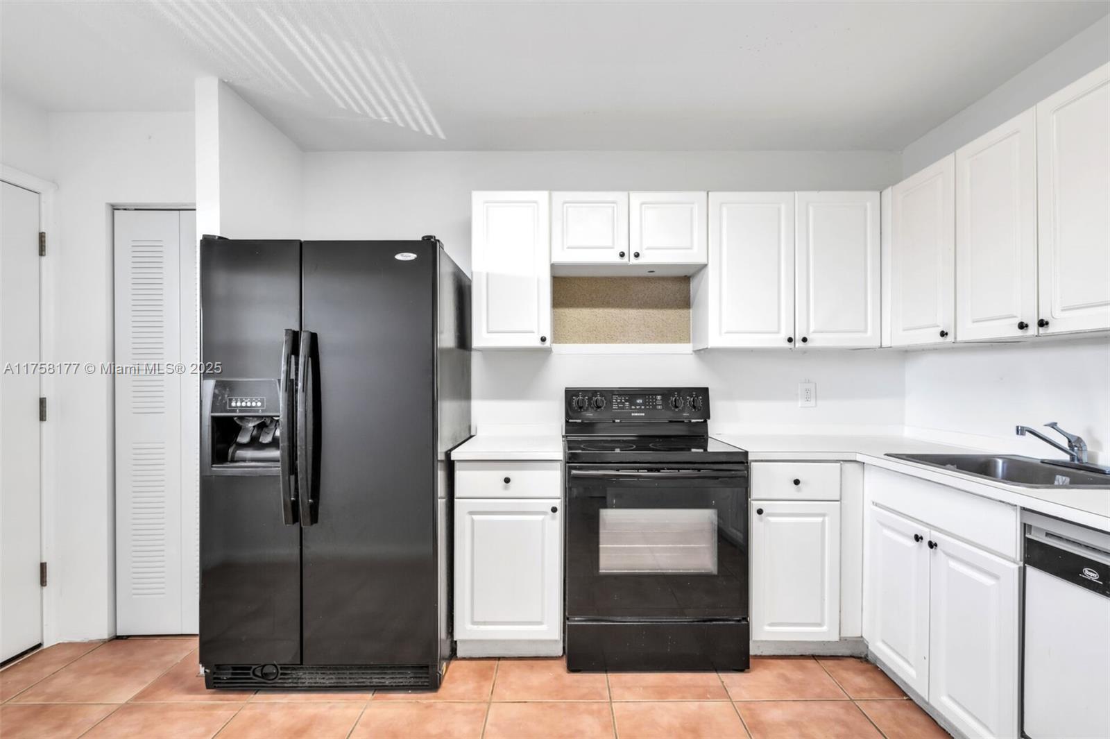 JADE WINDS GROUP - - Residential