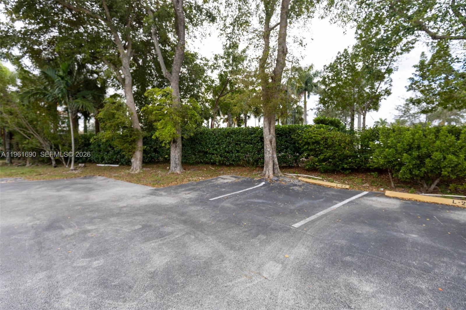 HILLCREST NO 21 CONDO - Residential
