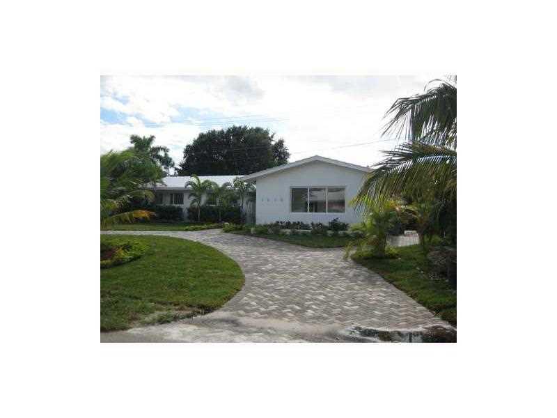 Gorgeous, newly renovated, striking 4/3 home. Spacious, bright open kitchen. Paved driveway, fully fenced back yard, Impact glass windows and doors. Walk to Holy Cross and I/P Hospitals. Near Pine Crest, Westminster Acadamy. In Florinada School District.  Lawn service included. Currently being freshly painted.  If you see it, you'll rent it. Wont last long on market.   Avalable now!  Easy to show!