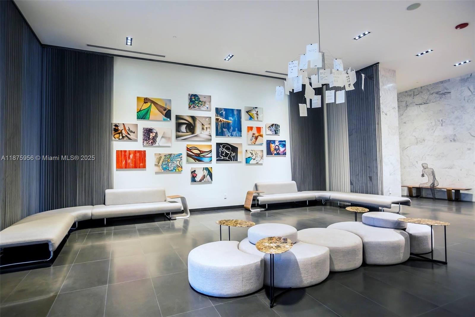 CANVAS CONDO - Residential