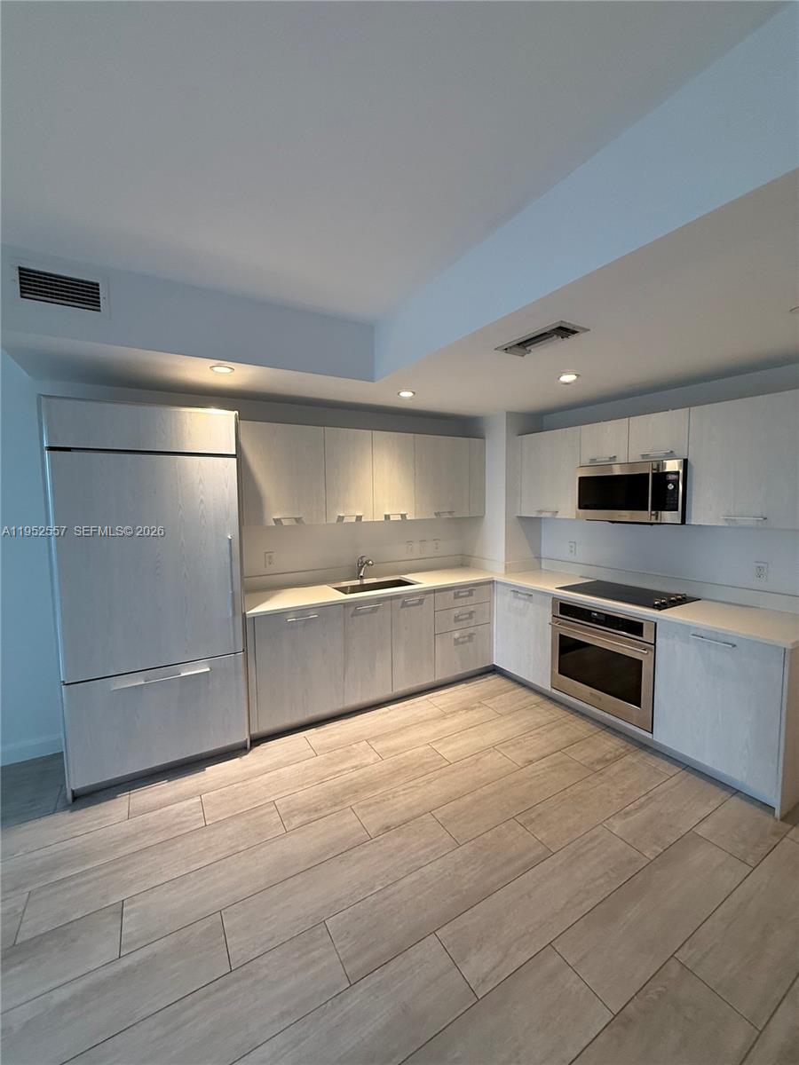 BRICKELL HEIGHTS EAST CON - Residential
