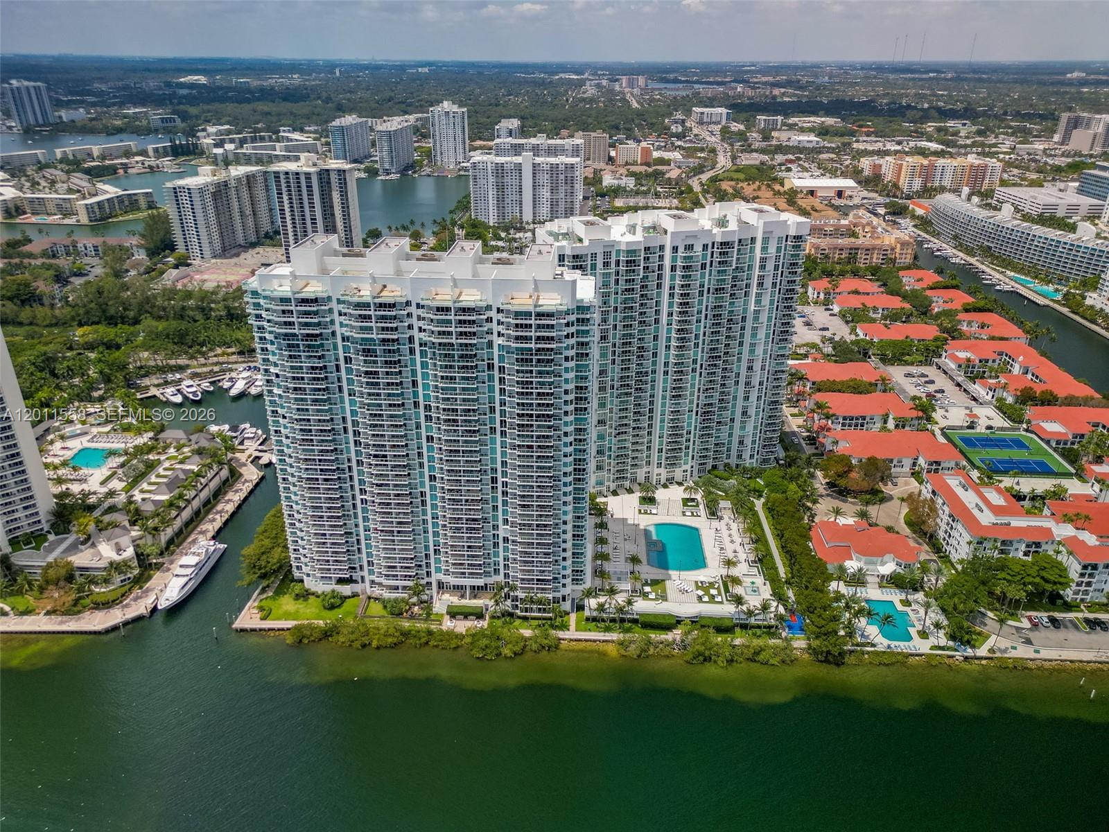 THE PENINSULA CONDO - Residential