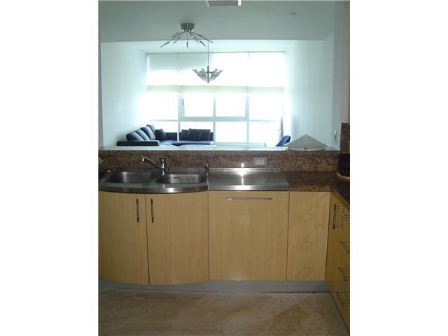 CONTINUUM ON SOUTH BEACH - Residential Lease