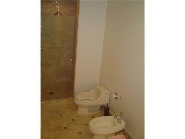 CONTINUUM ON SOUTH BEACH - Residential Lease