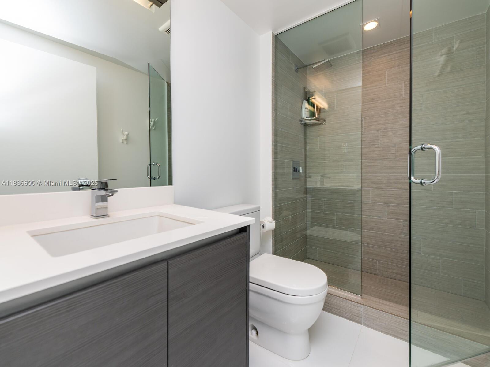 PARQUE TOWERS CONDO - Residential