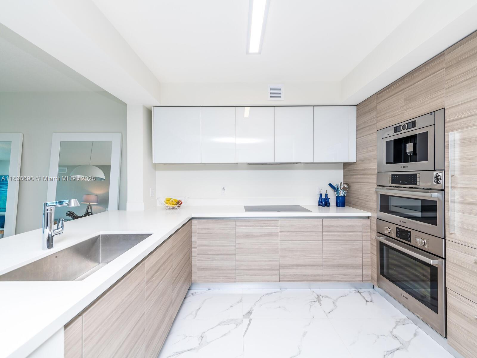 PARQUE TOWERS CONDO - Residential