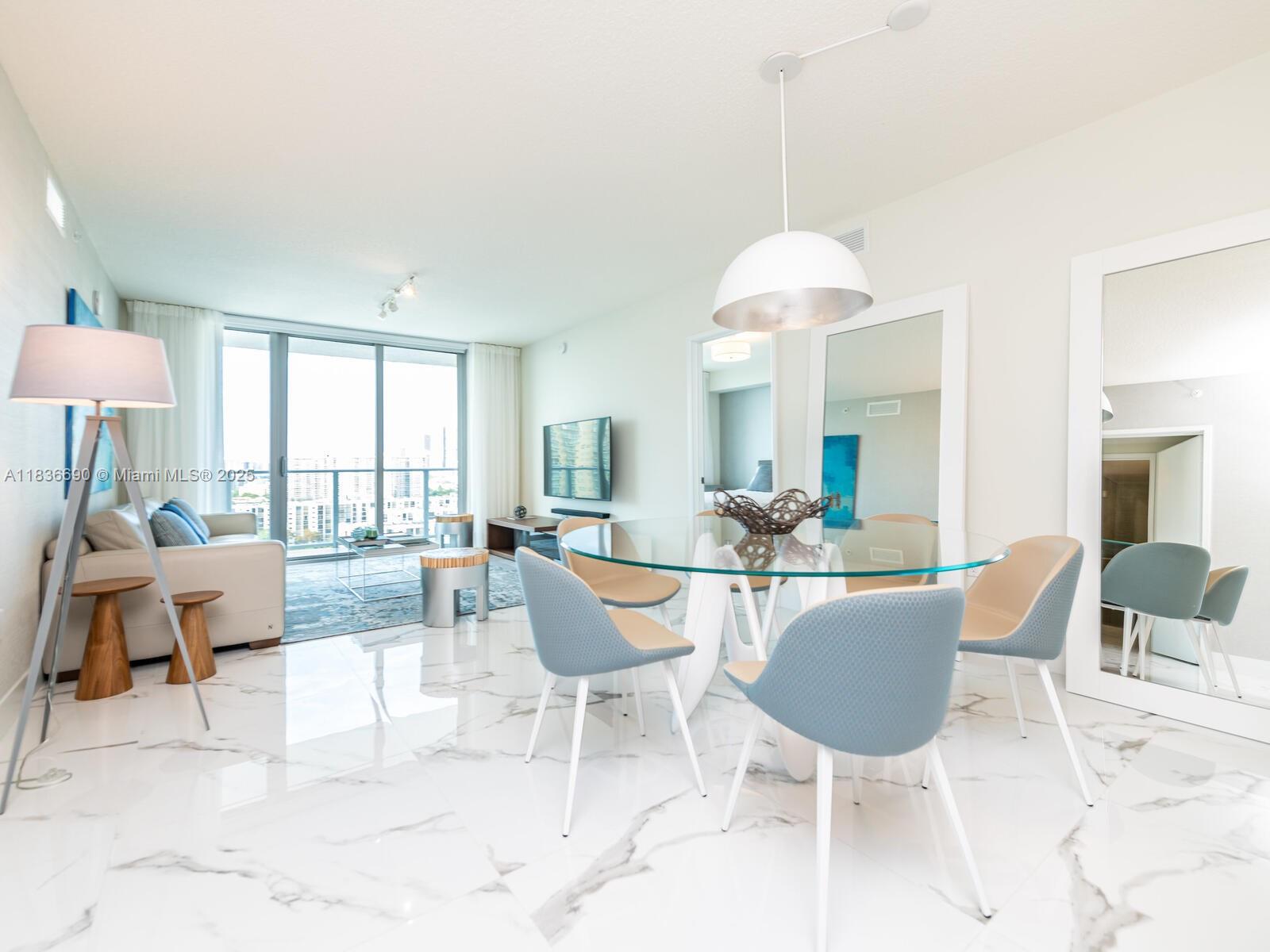 PARQUE TOWERS CONDO - Residential