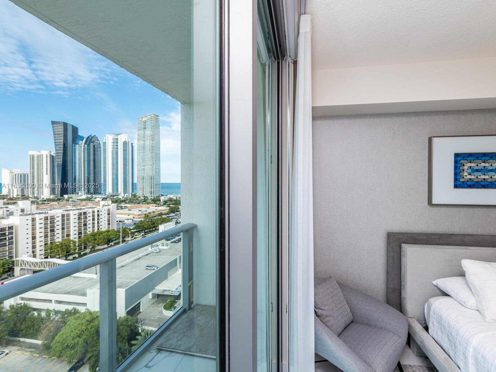 PARQUE TOWERS CONDO - Residential