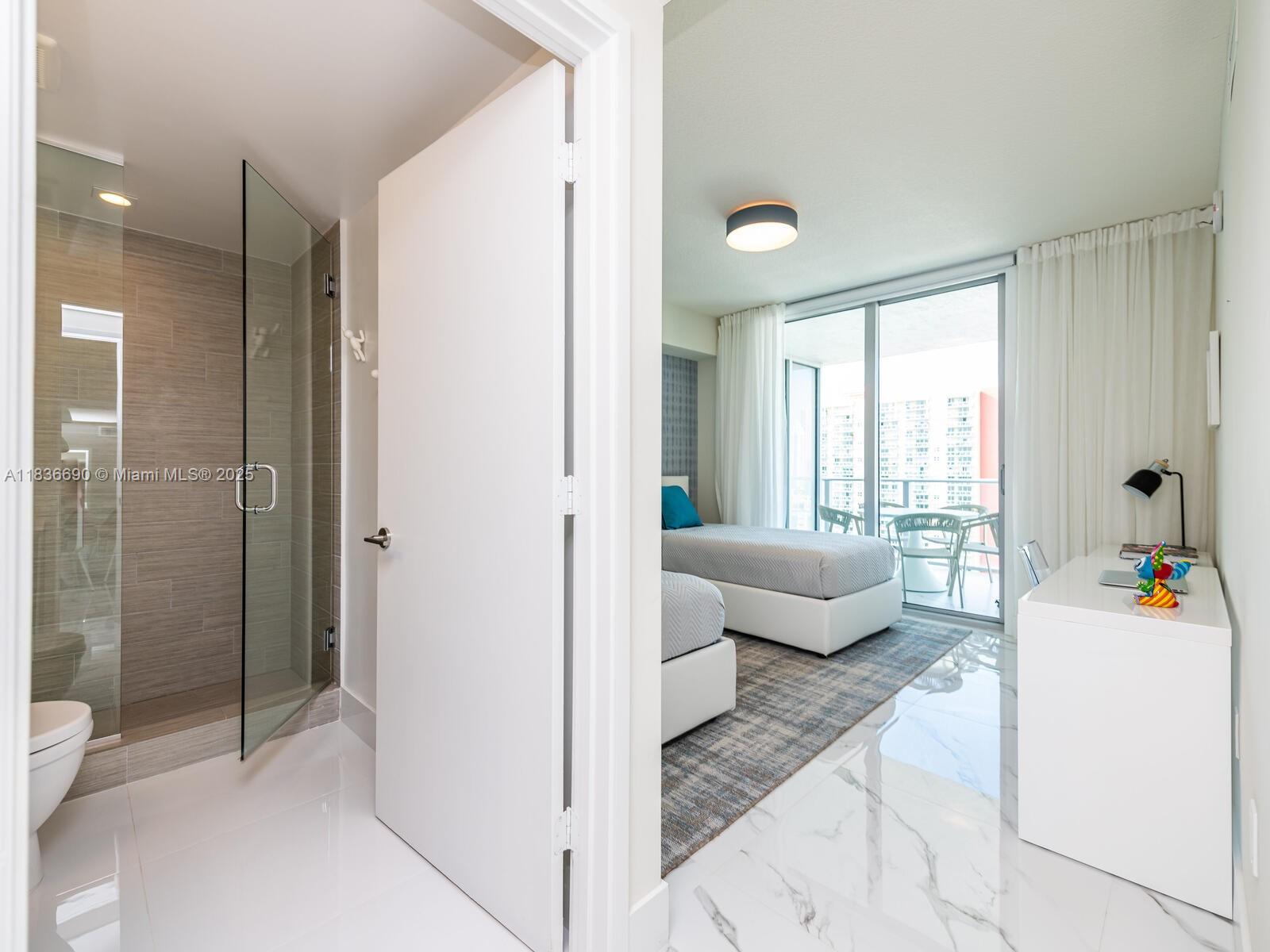 PARQUE TOWERS CONDO - Residential