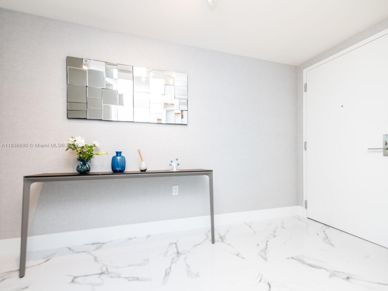 PARQUE TOWERS CONDO - Residential