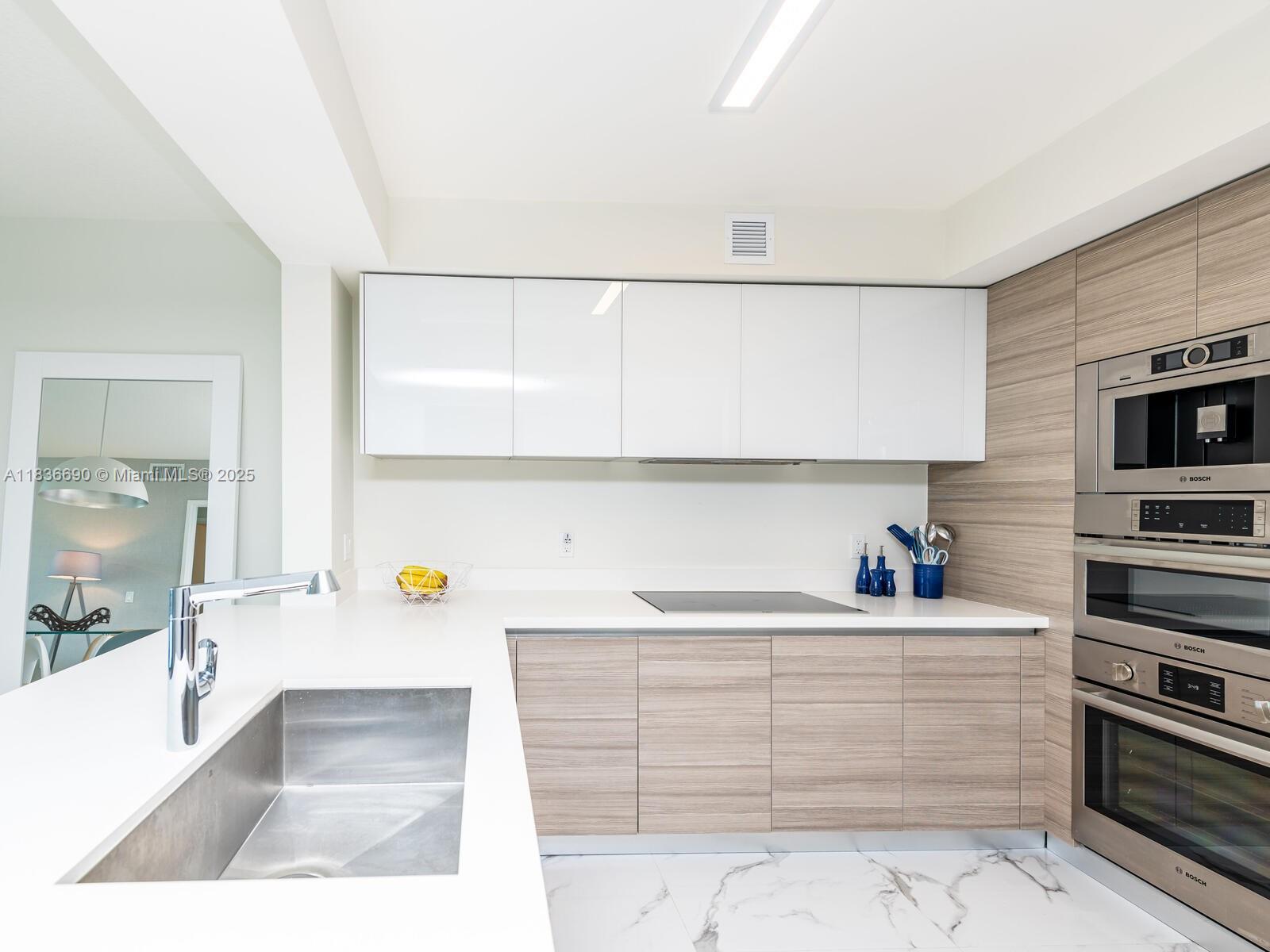 PARQUE TOWERS CONDO - Residential