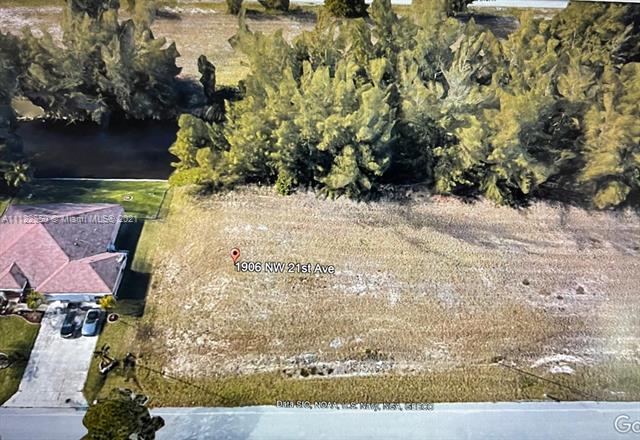 Vacant land to build beautiful dream home. Land cleared at canal