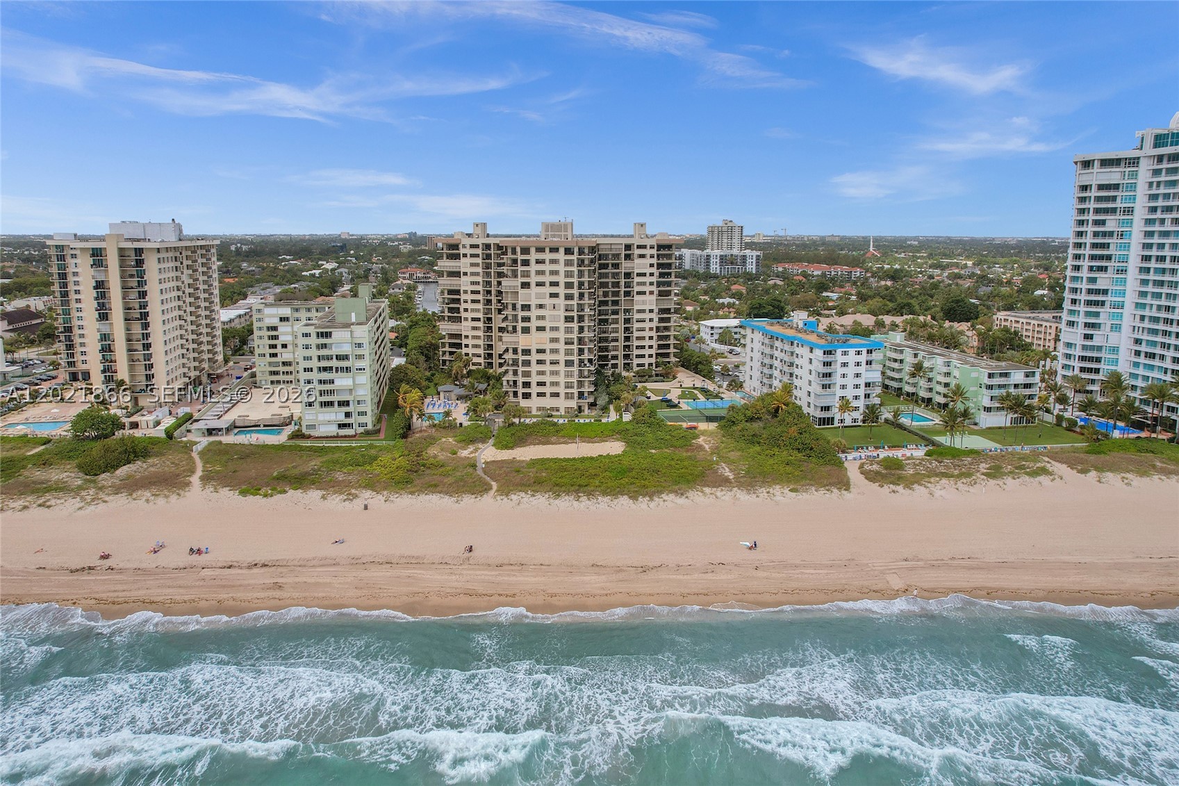 HAMPTON BEACH CLUB CONDO - Residential
