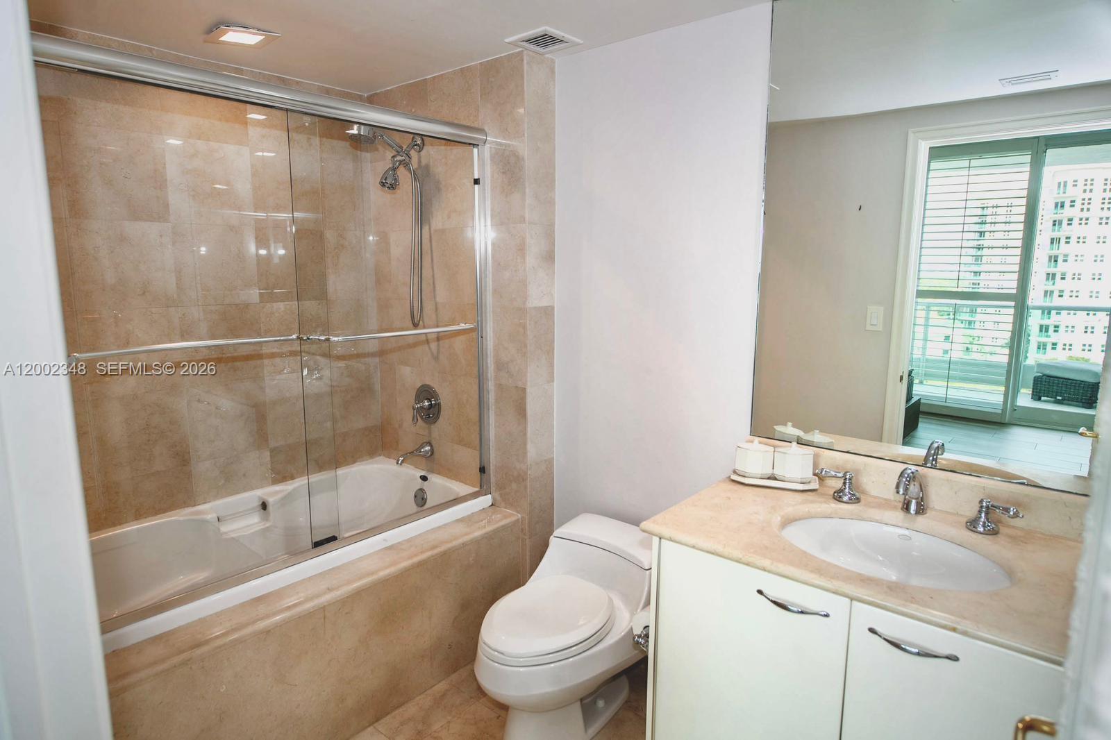 TOWERS OF PORTO VITA-SOUT - Residential Lease