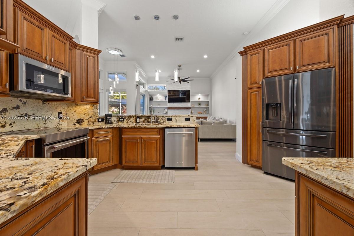 THE ISLES - Residential Lease