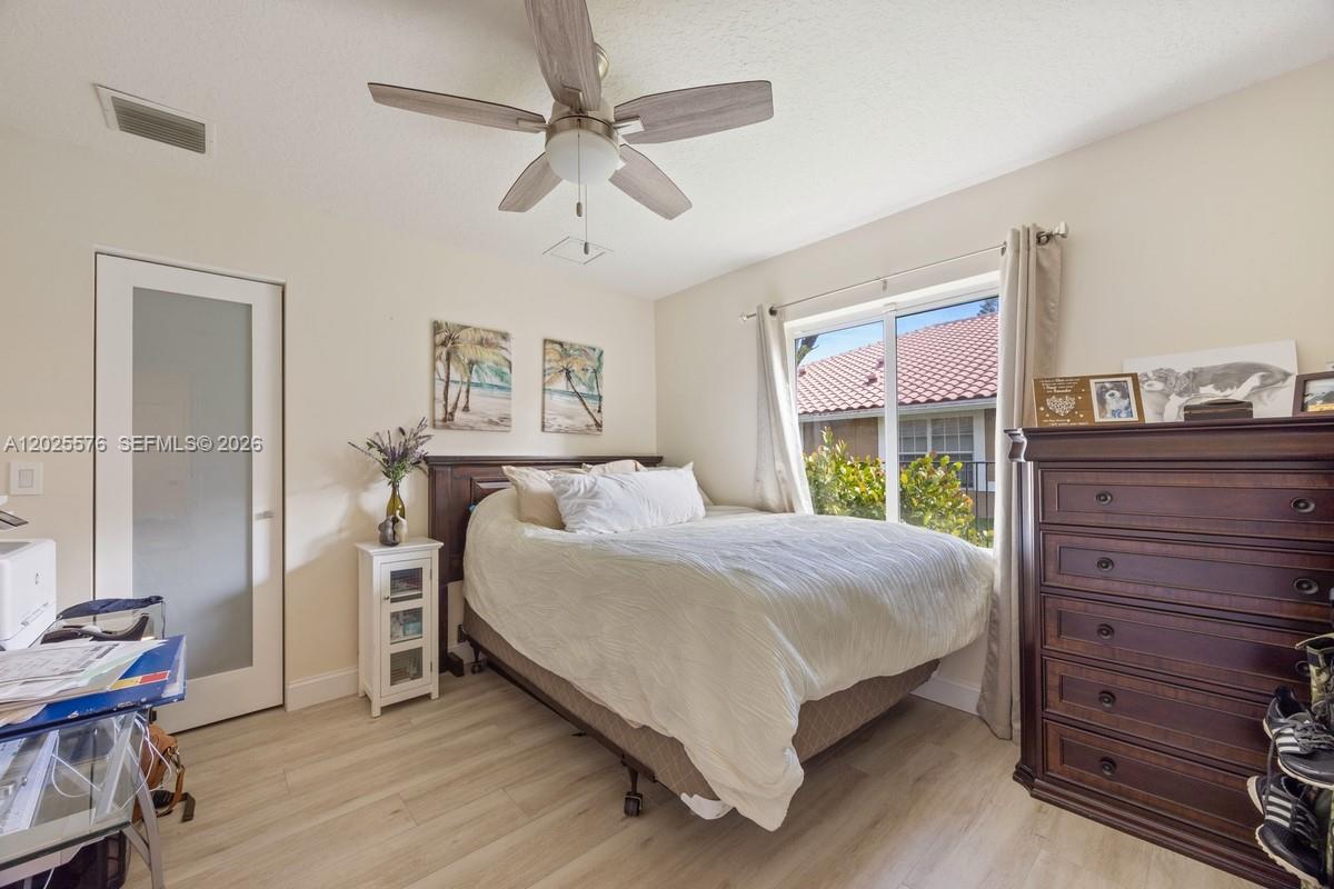 THE ISLES - Residential Lease