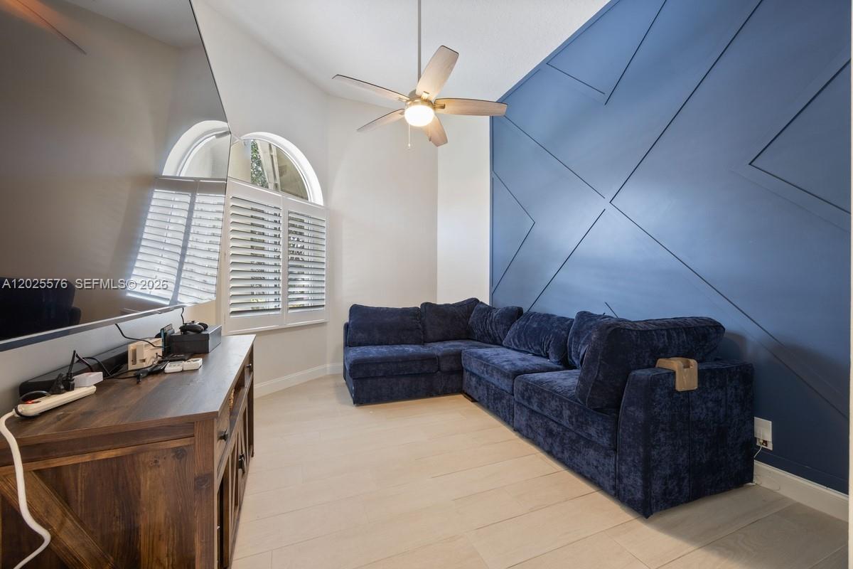 THE ISLES - Residential Lease