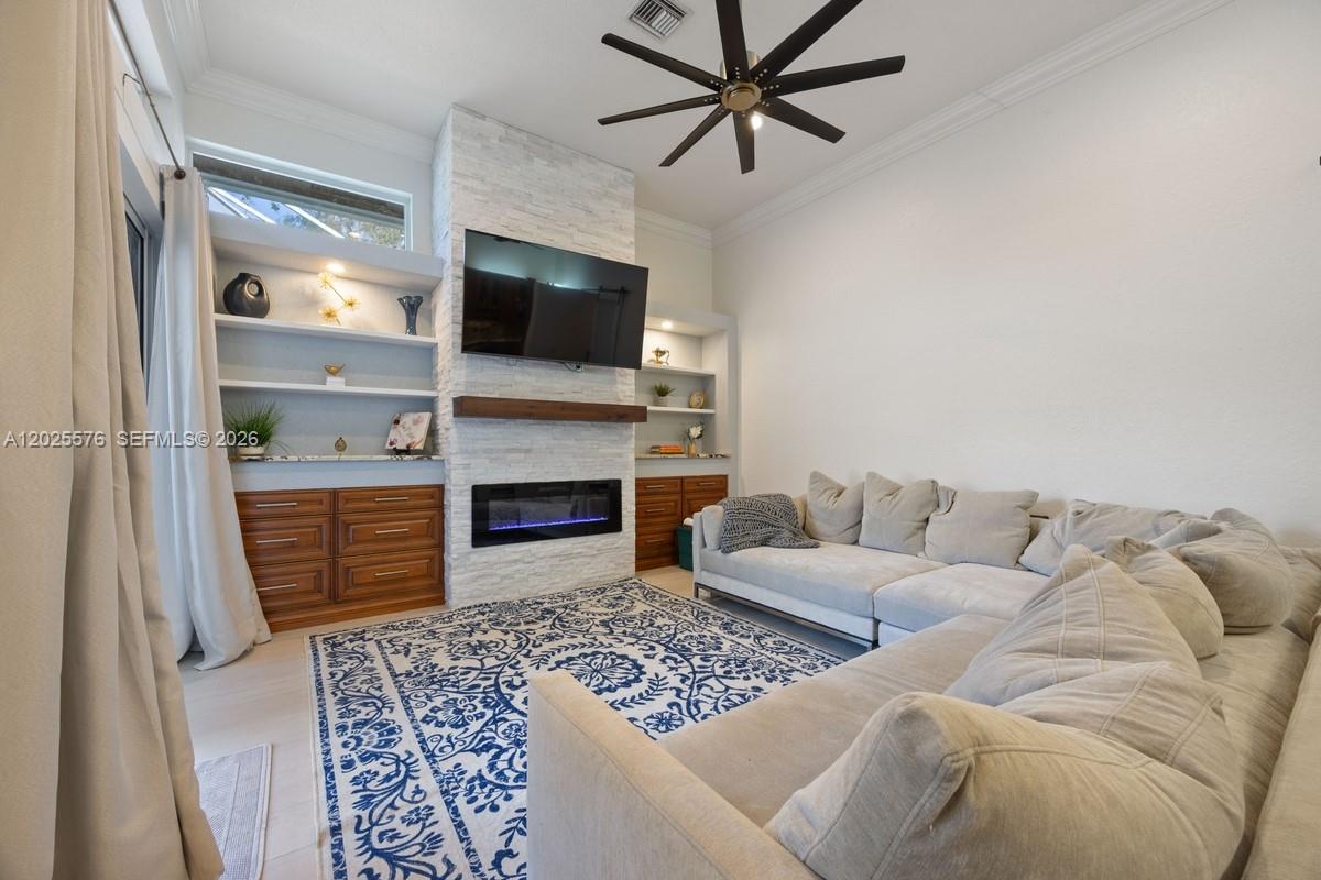 THE ISLES - Residential Lease