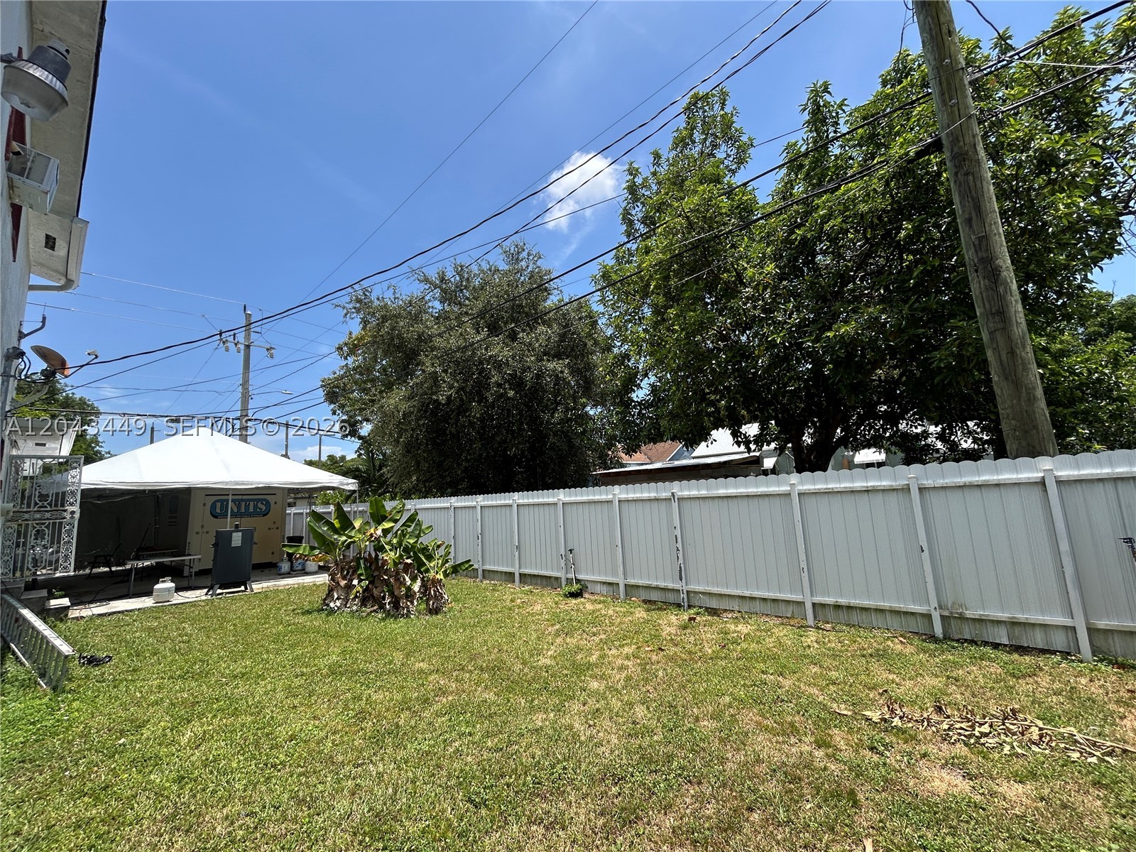 CRESTWOOD - Residential