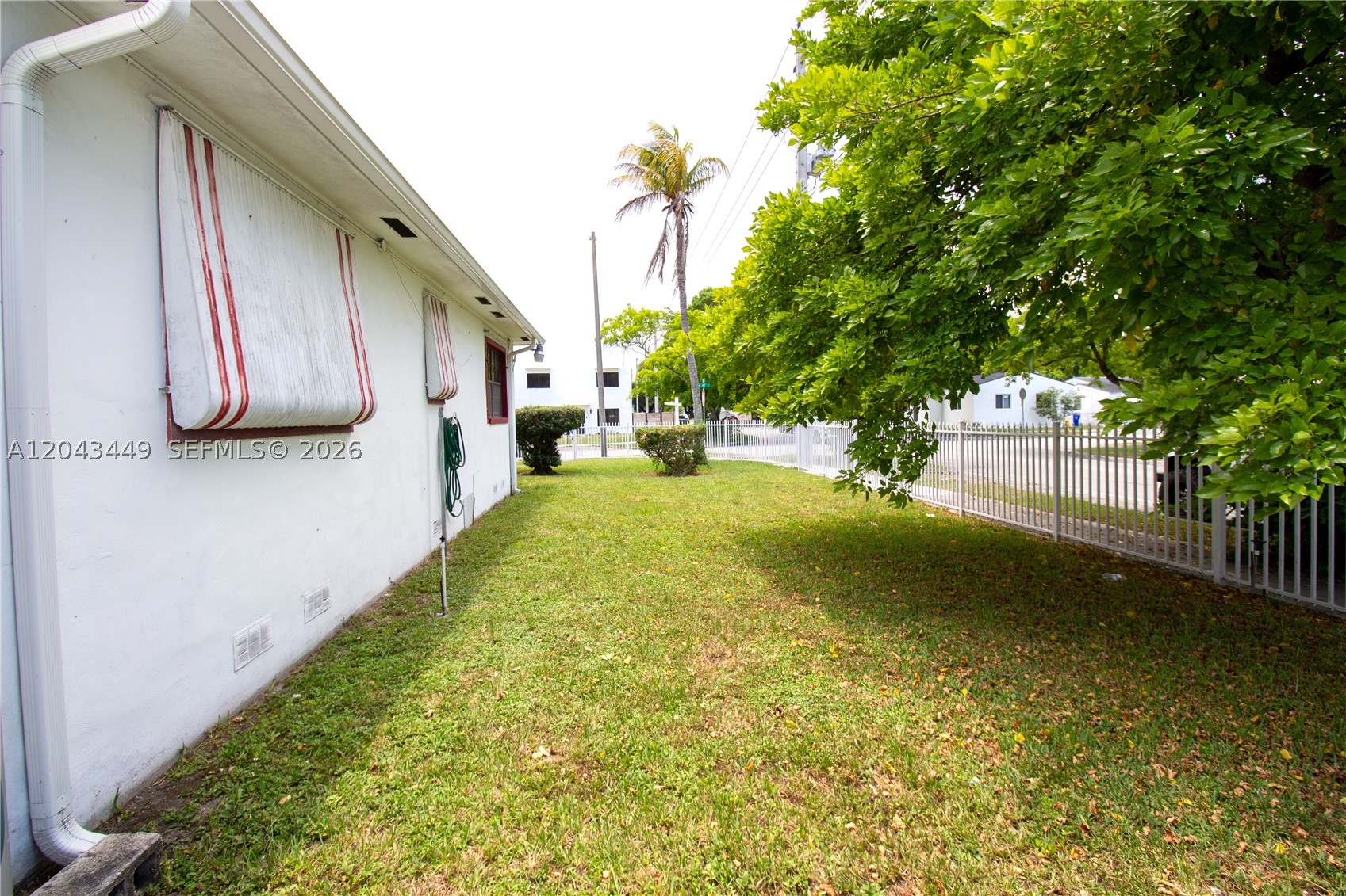 CRESTWOOD - Residential