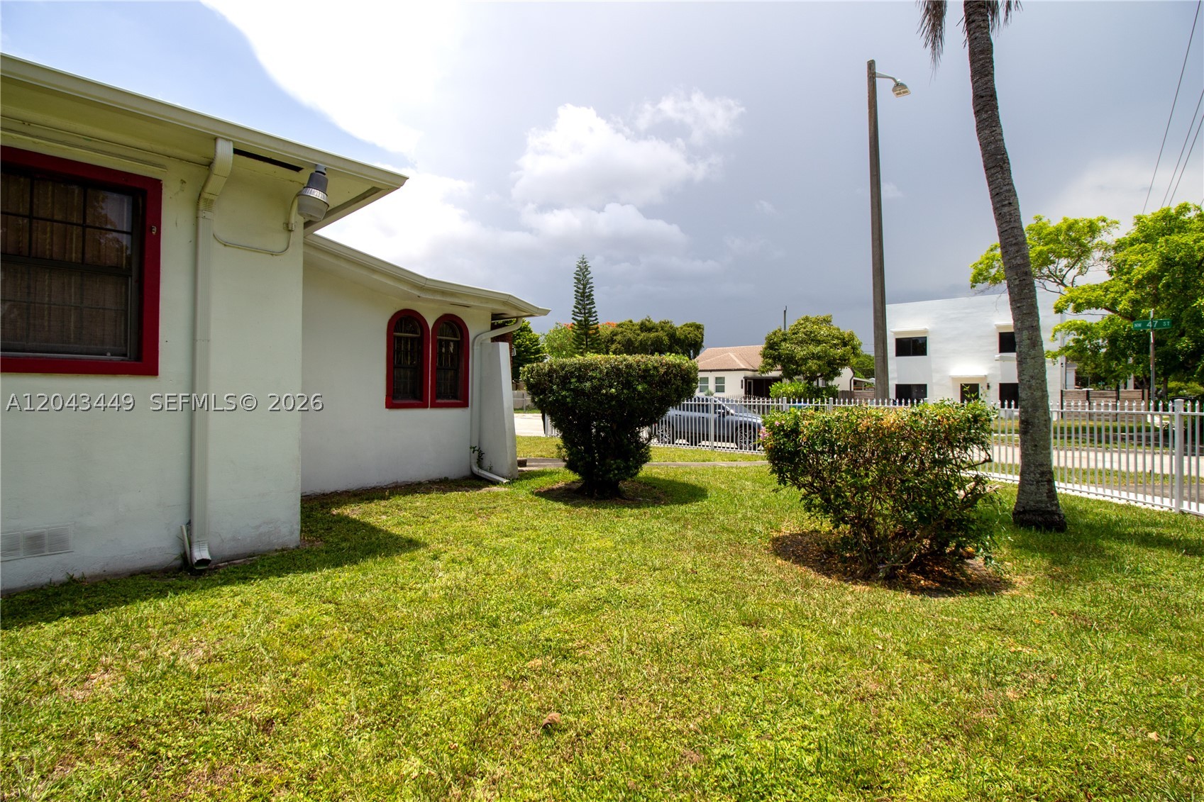 CRESTWOOD - Residential