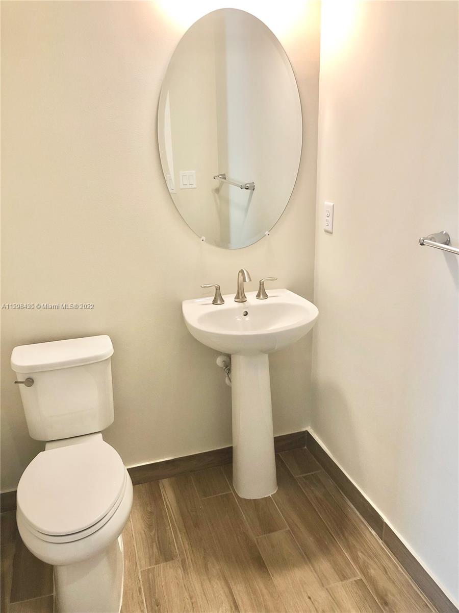 PARKLAND ROYALE - Residential Lease
