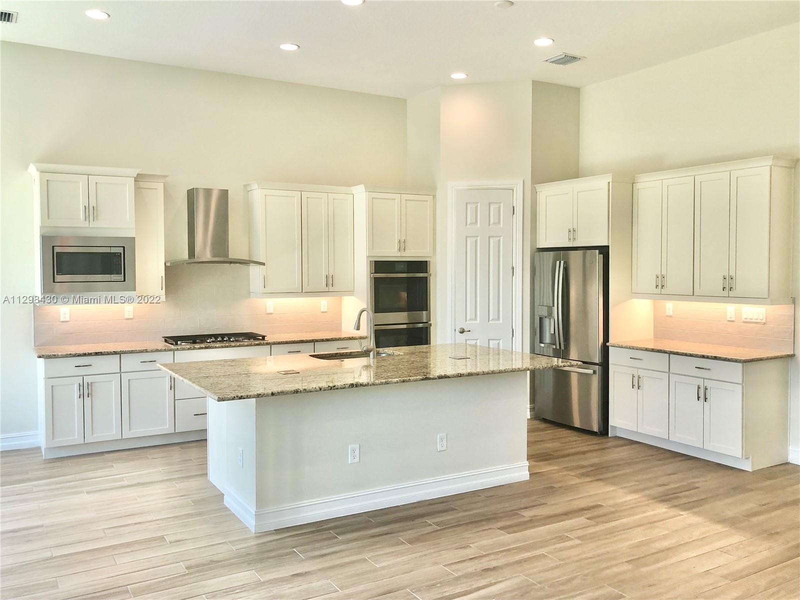 PARKLAND ROYALE - Residential Lease