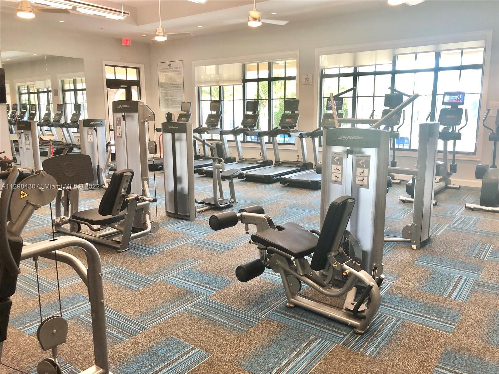PARKLAND ROYALE - Residential Lease