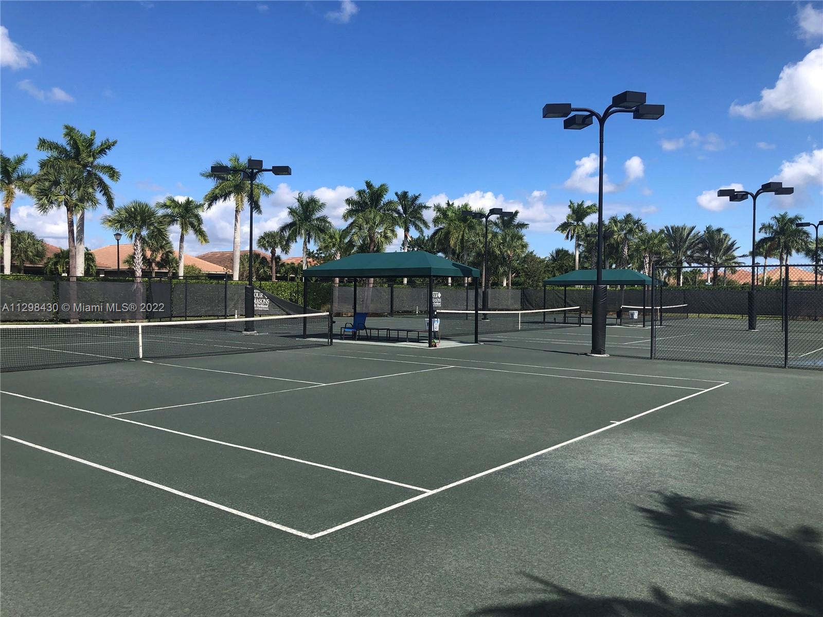 PARKLAND ROYALE - Residential Lease