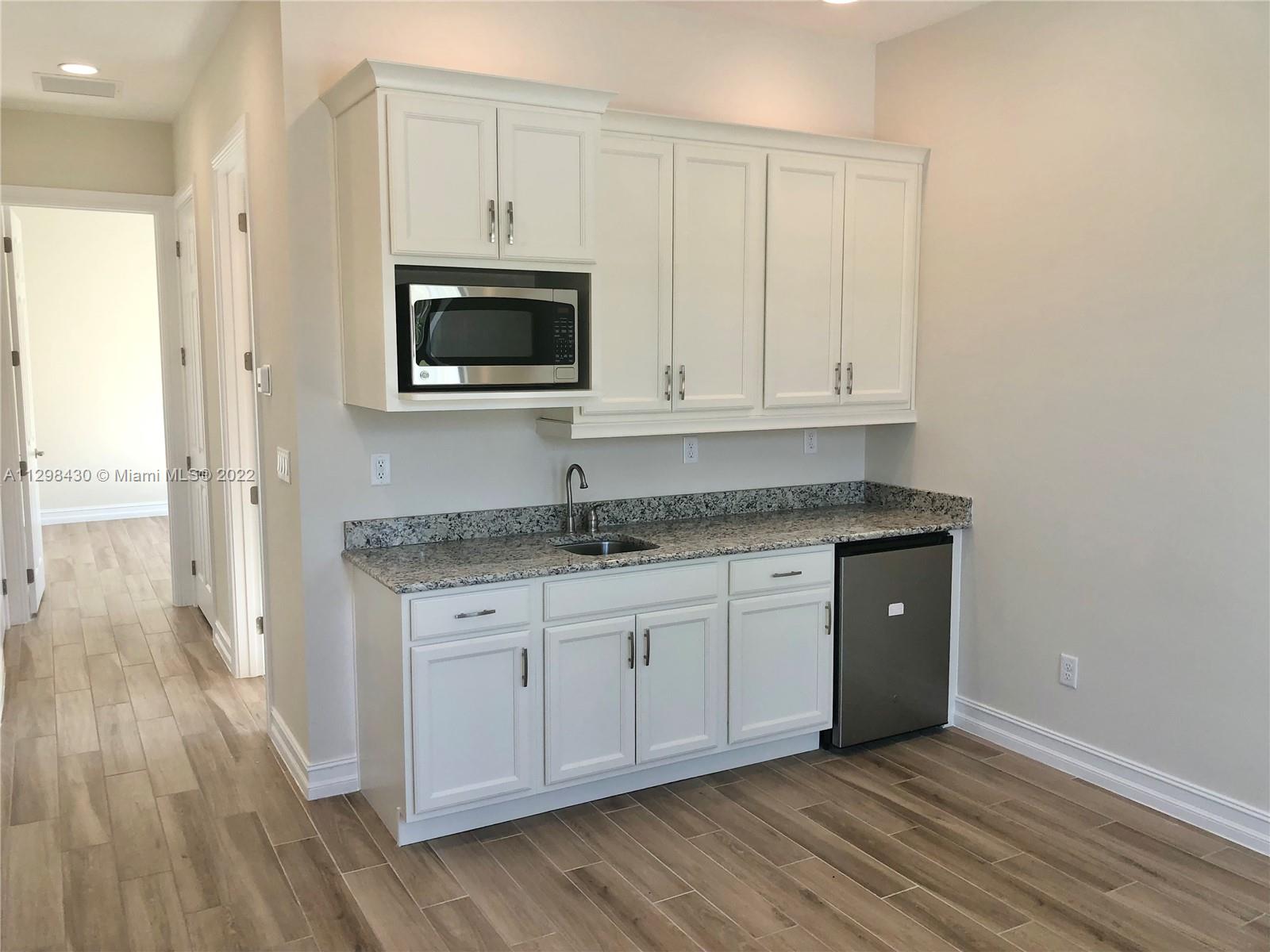PARKLAND ROYALE - Residential Lease