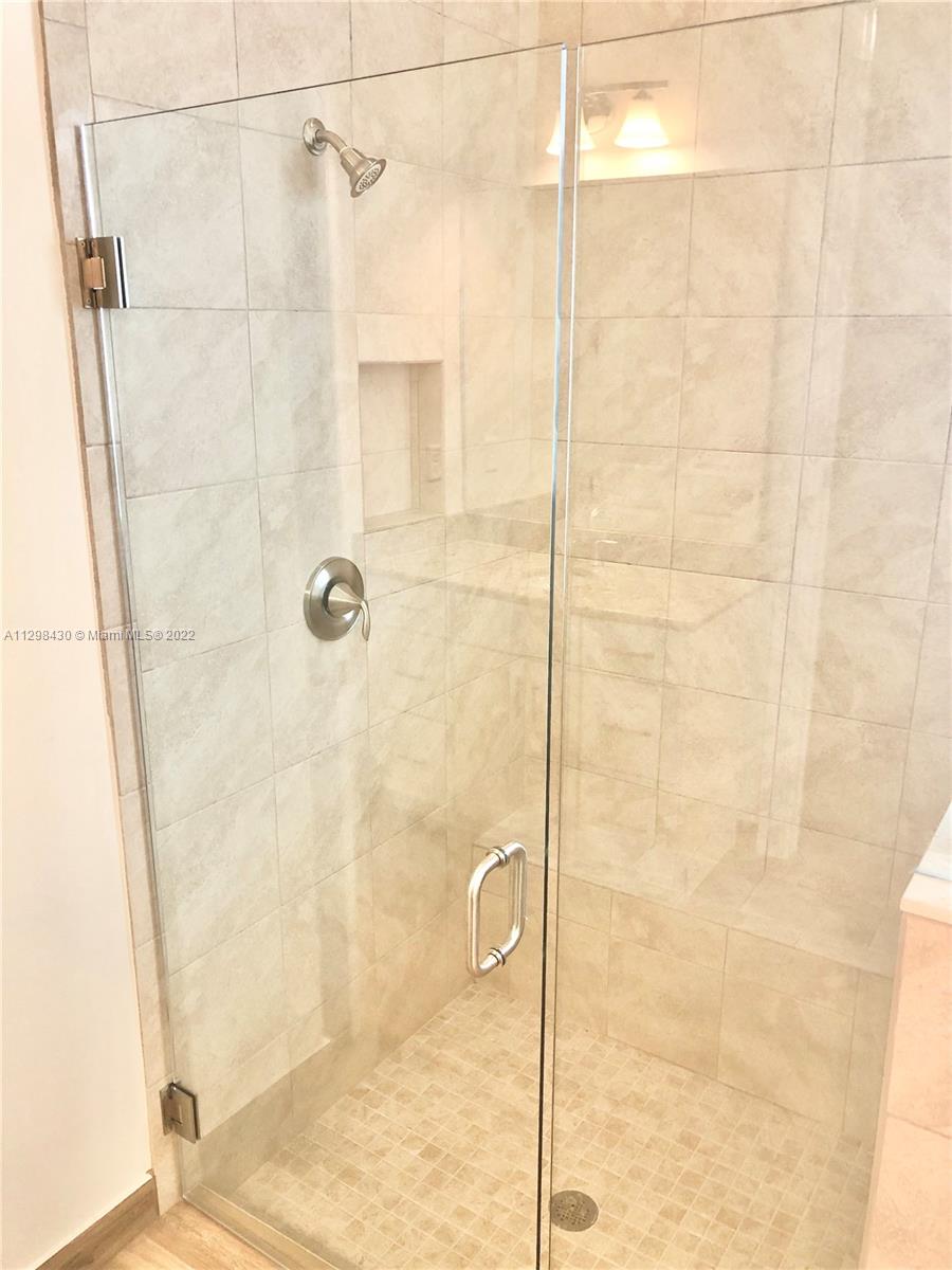 PARKLAND ROYALE - Residential Lease