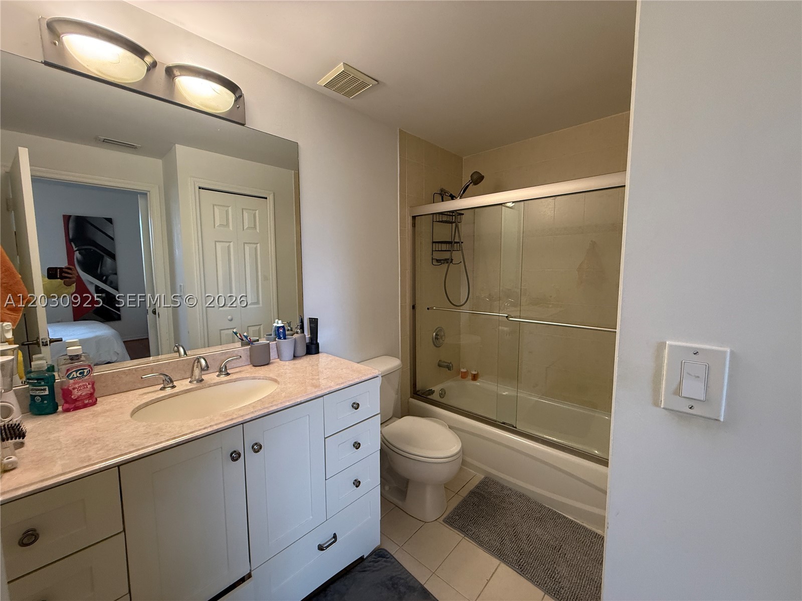 THE COURTS AT DORAL ISLES - Residential Lease