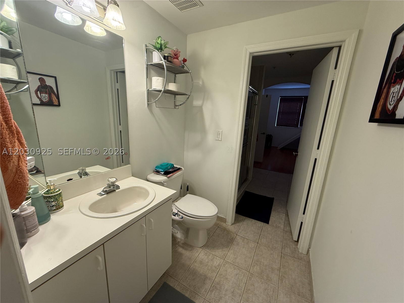 THE COURTS AT DORAL ISLES - Residential Lease